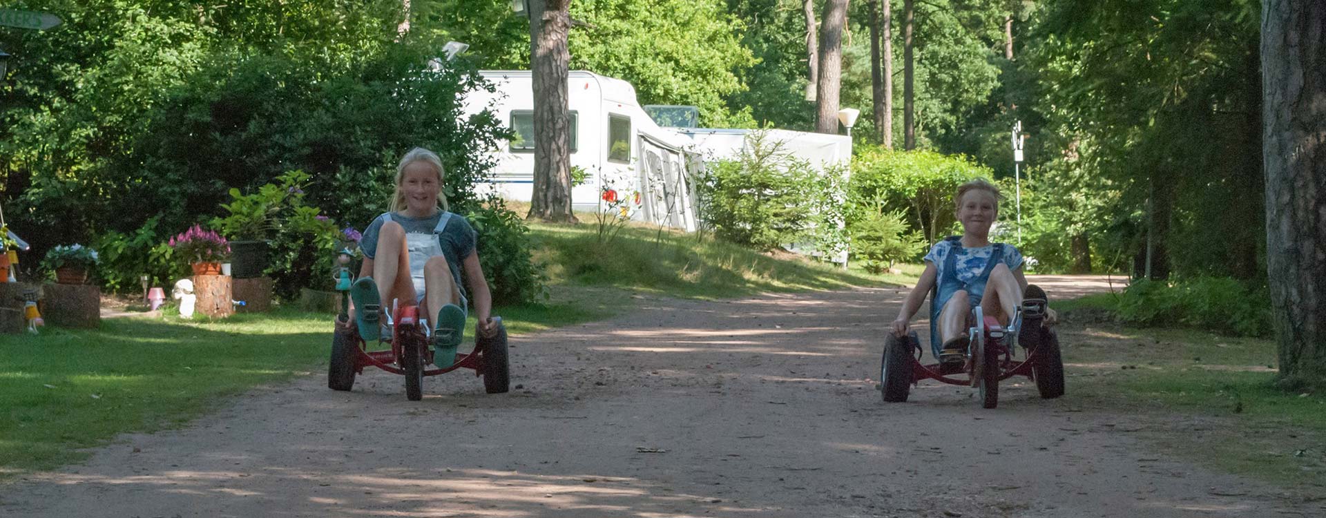 camping-diever-familiecamping-in-het-bos